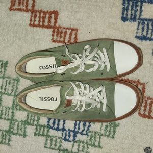 Fossil green high-top shoe size 8.5